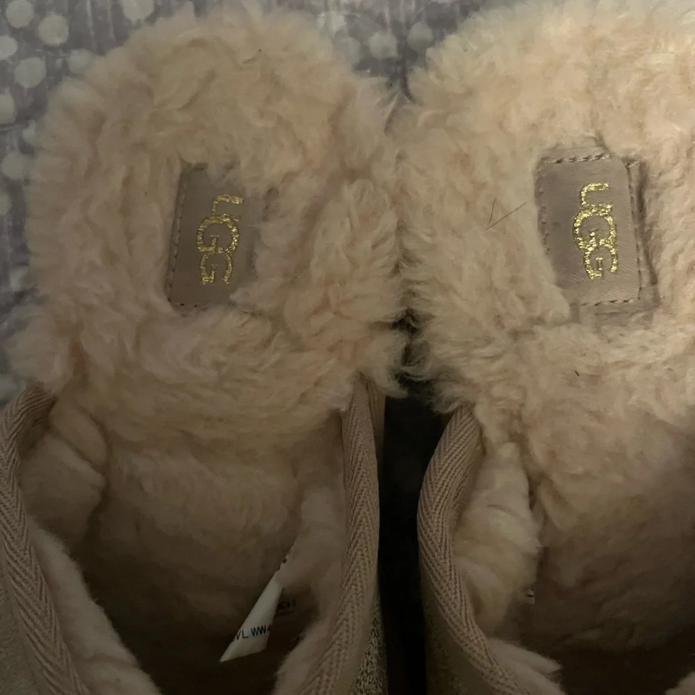 UGG Little Girls Metallic Gold Slippers. Size 1, never worn.